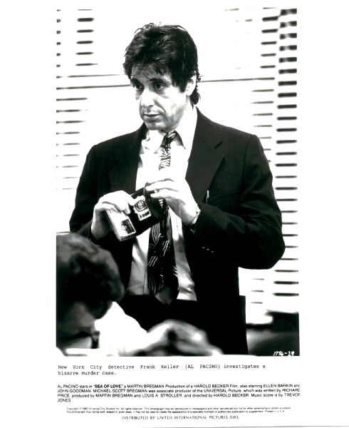 Publicity Photo/Still: AL PACINO - SEA OF LOVE 1990 Holding Police Badge Publicity Photo/Still: AL PACINO - SEA OF LOVE 1990 Holding Police Badge