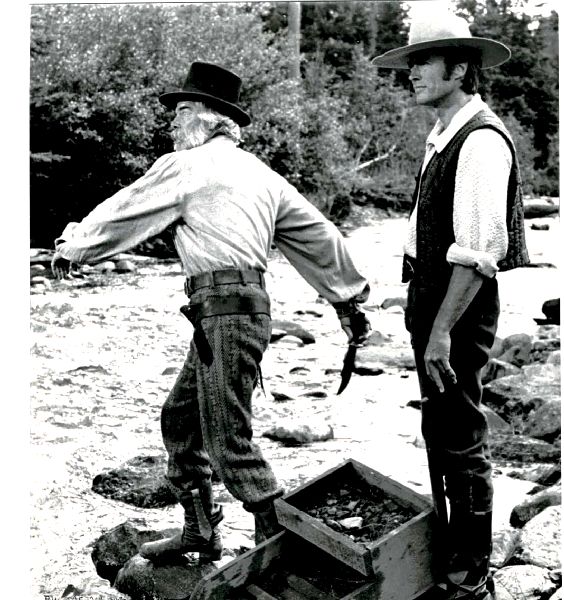 Publicity Photo/Still: CLINT EASTWOOD - PAINT YOUR WAGON 1970 Lee Marvin Knife