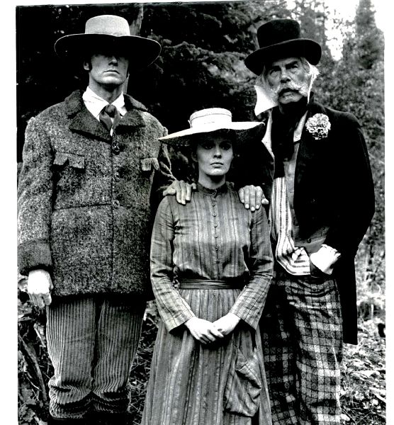 Publicity Photo/Still: CLINT EASTWOOD - PAINT YOUR WAGON 1970 Trio Pose Publicity Photo/Still: CLINT EASTWOOD - PAINT YOUR WAGON 1970 Trio Pose