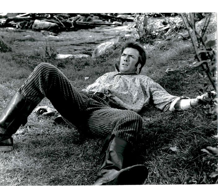 Publicity Photo/Still: CLINT EASTWOOD - PAINT YOUR WAGON 1970 Punch To Floor Publicity Photo/Still: CLINT EASTWOOD - PAINT YOUR WAGON 1970 Punch To Floor