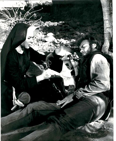 Publicity Photo/Still: CLINT EASTWOOD - TWO MULES FOR SISTER SARAH SM1 Publicity Photo/Still: CLINT EASTWOOD - TWO MULES FOR SISTER SARAH SM1