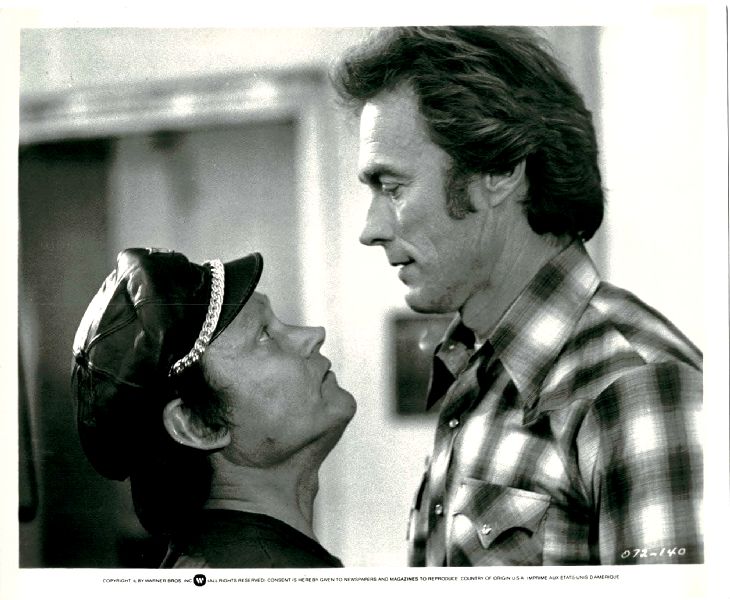 Publicity Photo/Still: CLINT EASTWOOD - Short Guy In Cap Publicity Photo/Still: CLINT EASTWOOD - Short Guy In Cap