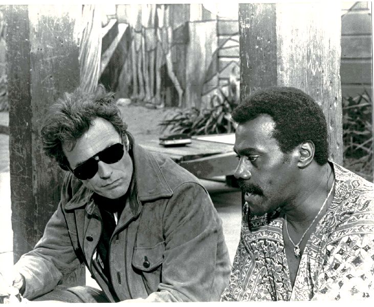 Publicity Photo/Still: CLINT EASTWOOD - ENFORCER, THE 1975 With Albert Popwell Publicity Photo/Still: CLINT EASTWOOD - ENFORCER, THE 1975 With Albert Popwell