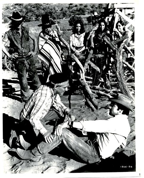 Publicity Photo/Still: ELVIS PRESLEY - STAY AWAY JOE 1968 Injured Knee Publicity Photo/Still: ELVIS PRESLEY - STAY AWAY JOE 1968 Injured Knee