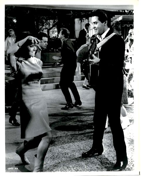 Publicity Photo/Still: ELVIS PRESLEY - SPINOUT 1966 Playing Guitar B Publicity Photo/Still: ELVIS PRESLEY - SPINOUT 1966 Playing Guitar B