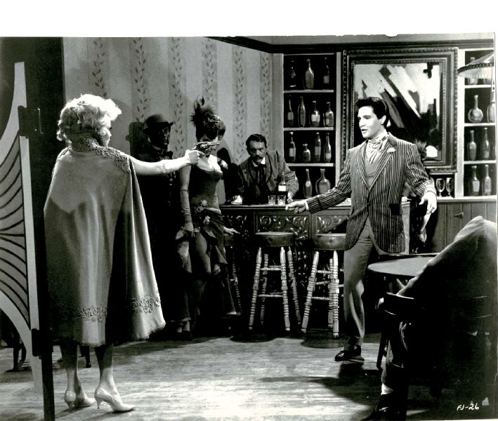 Publicity Photo/Still: ELVIS PRESLEY - FRANKIE & JOHNNY 1966 Girl Points Gun