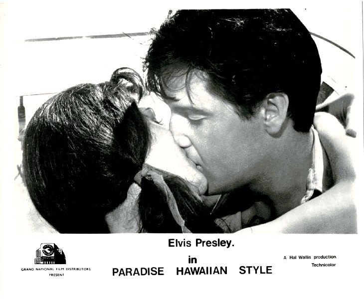 Publicity Photo/Still: ELVIS PRESLEY - PARADISE HAWAIIAN STYLE 1966 (E) Publicity Photo/Still: ELVIS PRESLEY - PARADISE HAWAIIAN STYLE 1966 (E)