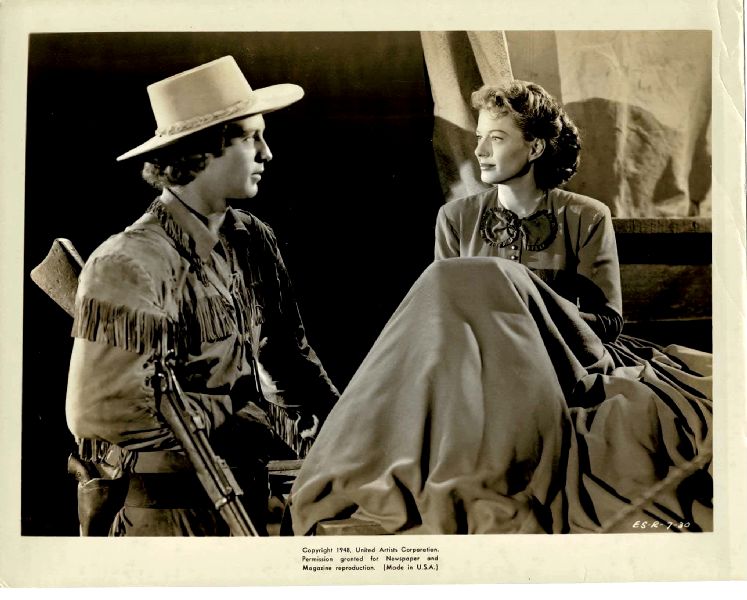 Publicity Photo/Still: GEORGE MONTGOMERY - INDIAN SCOUT 1950 Rifle White Hat Publicity Photo/Still: GEORGE MONTGOMERY - INDIAN SCOUT 1950 Rifle White Hat