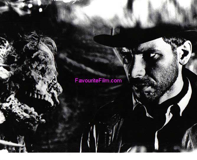 RAIDERS OF THE LOST ARK: B/W Still Indy & Skull