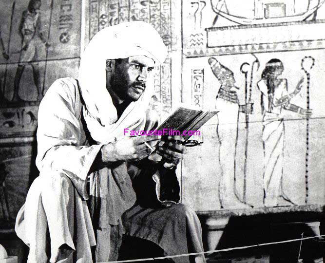 RAIDERS OF THE LOST ARK: B/W Still Indy in Maproom