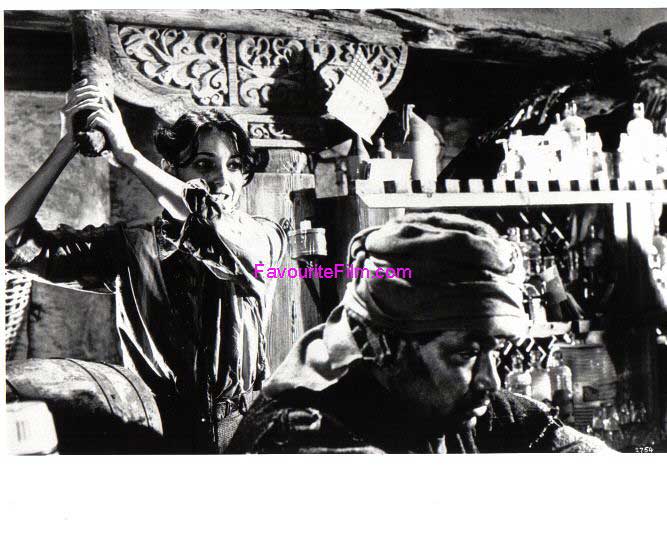 RAIDERS OF THE LOST ARK: B/W Still Marion Clumps Baddie