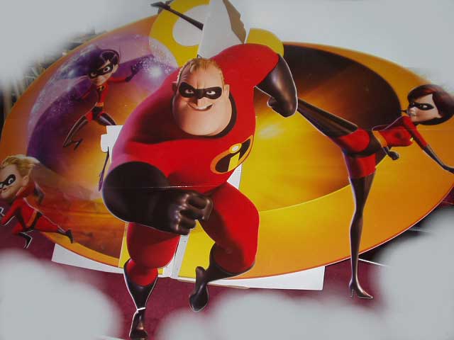 INCREDIBLES, THE: Promotional Cinema Standee INCREDIBLES, THE: Promotional Cinema Standee