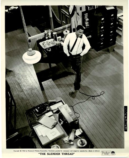 Publicity Photo/Still: SIDNEY POITIER - SLENDER THREAD 1965 On The Phone 
