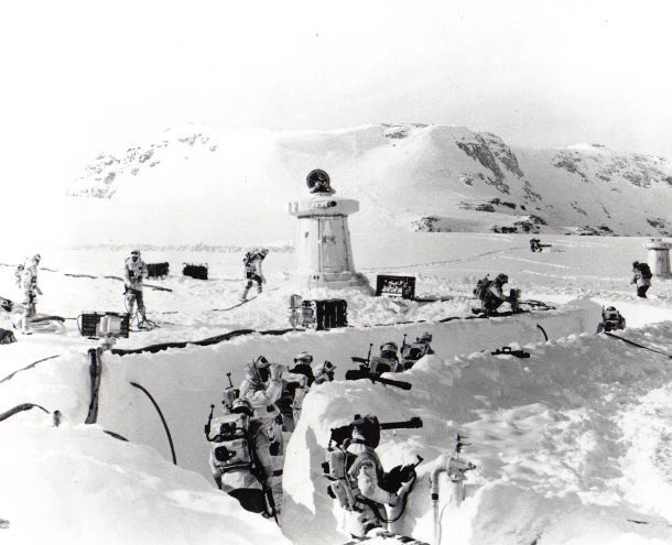 STAR WARS EPISODE V THE EMPIRE STRIKES BACK: B/W Still Hoth Rebels In Trench