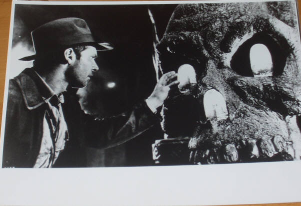 INDIANA JONES AND THE TEMPLE OF DOOM: B/W Still Indy & Skull