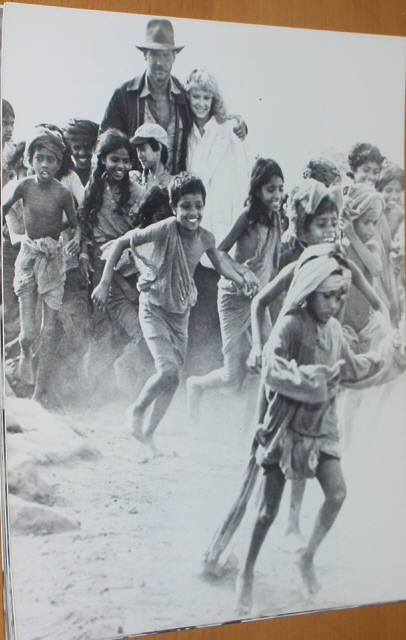 INDIANA JONES AND THE TEMPLE OF DOOM: B/W Still Children Running