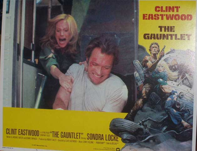 GAUNTLET, THE: Lobby Card No. 5 (Eastwood & Locke Screaming)