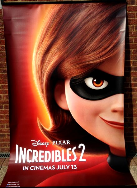 Cinema Banner: INCREDIBLES 2  2018 (Elastigirl) Craig T. Nelson Holly Hunter