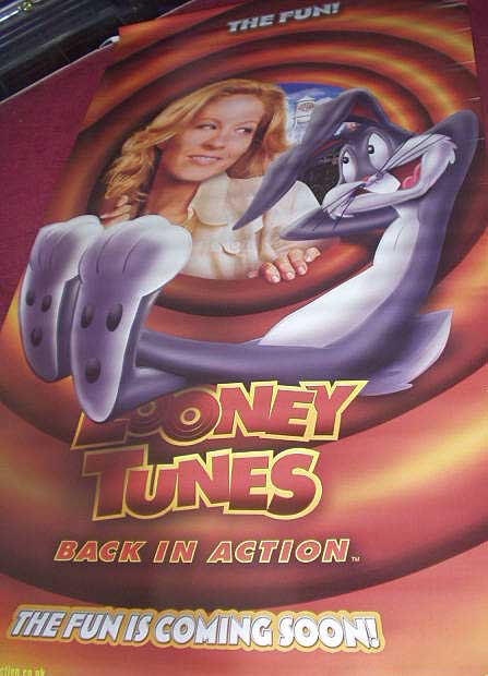 LOONEY TUNES BACK IN ACTION: Cinema Banner