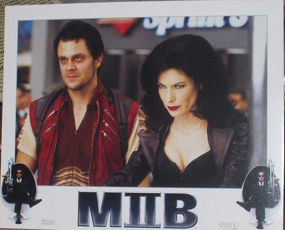 MEN IN BLACK 2: Lobby Card (Serleena With Scrad) MEN IN BLACK 2: Lobby Card (Serleena With Scrad)