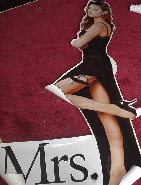 MR. AND MRS. SMITH: Angelina Jolie/Mrs Smith Cinema Cling