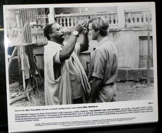 SERPENT AND THE RAINBOW, THE: Publicity Still Bill Pullman and Paul Winfield 