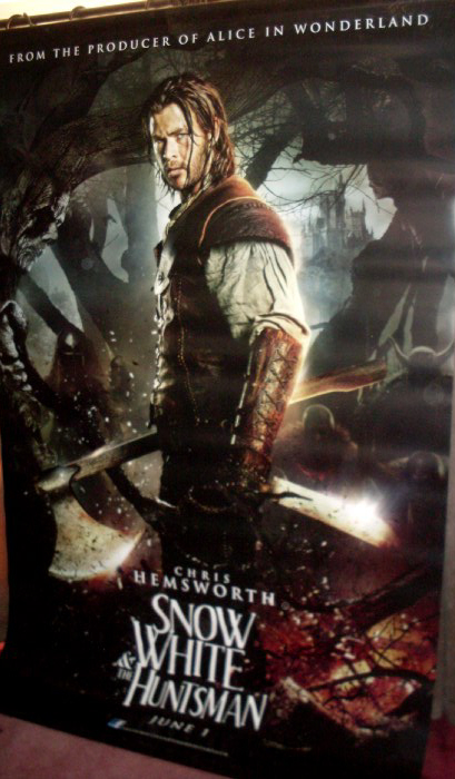 SNOW WHITE & THE HUNTSMAN: Chris Hemsworth/Charlize Theron Cinema Banner