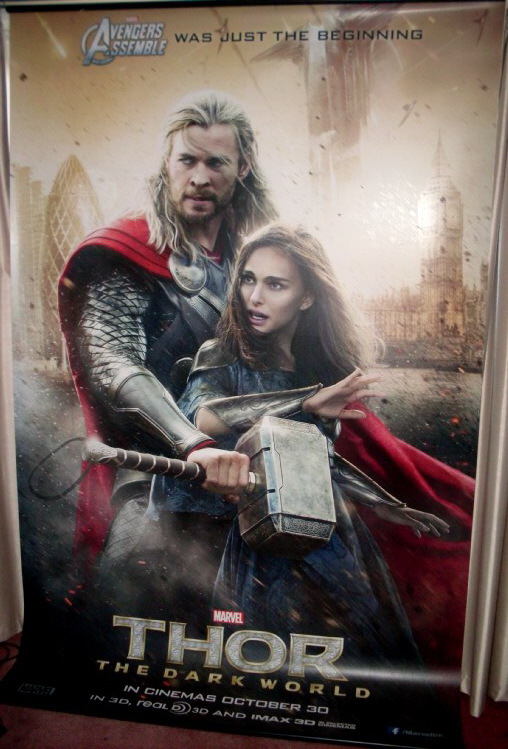 THOR THE DARK WORLD: Thor & Jane Cinema Banner THOR THE DARK WORLD: Thor & Jane Cinema Banner